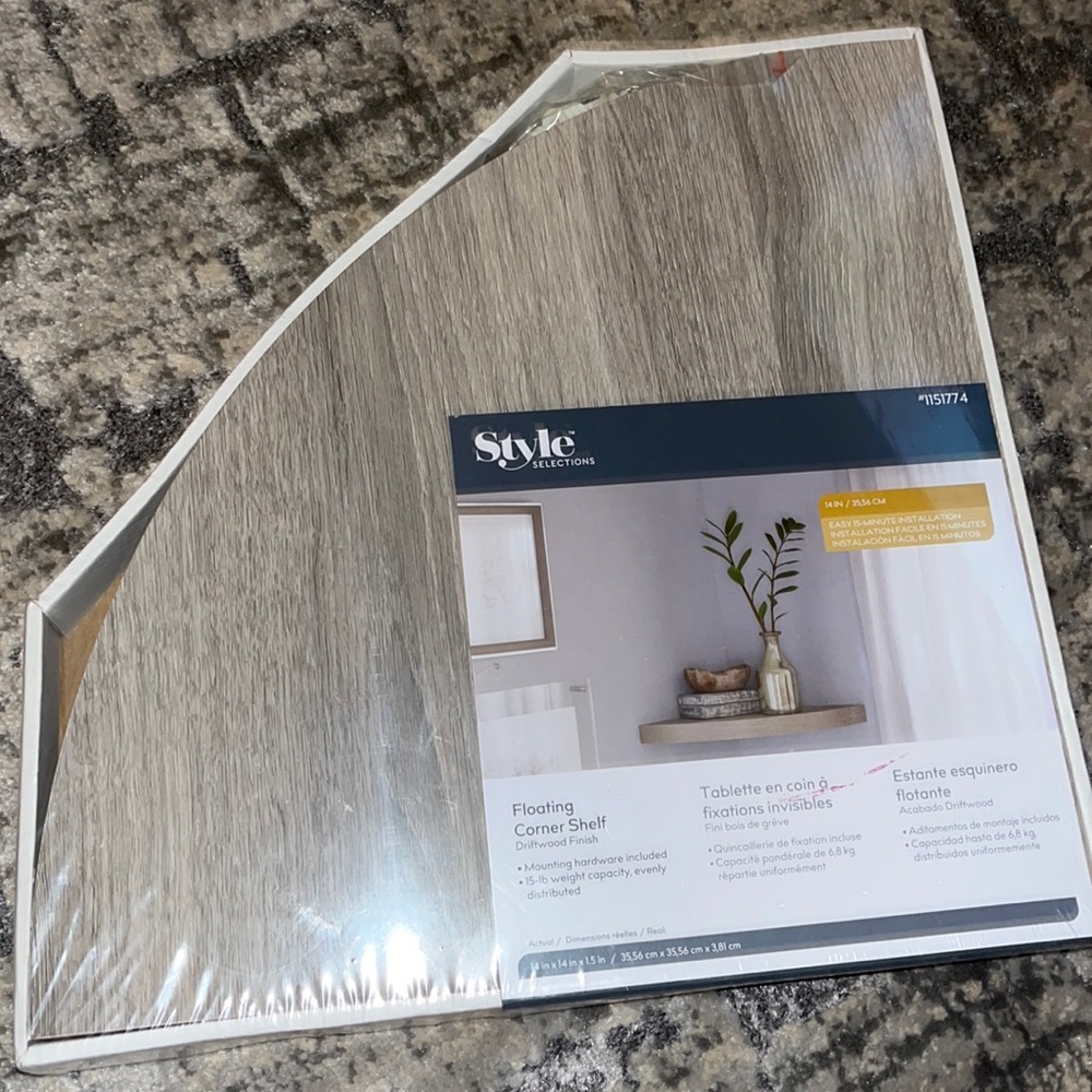 STYLE SELECTIONS Floating shelf